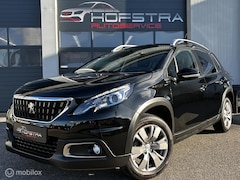 Peugeot 2008 - 1.2 PureTech Signature CarPlay PDC D-Riem VV