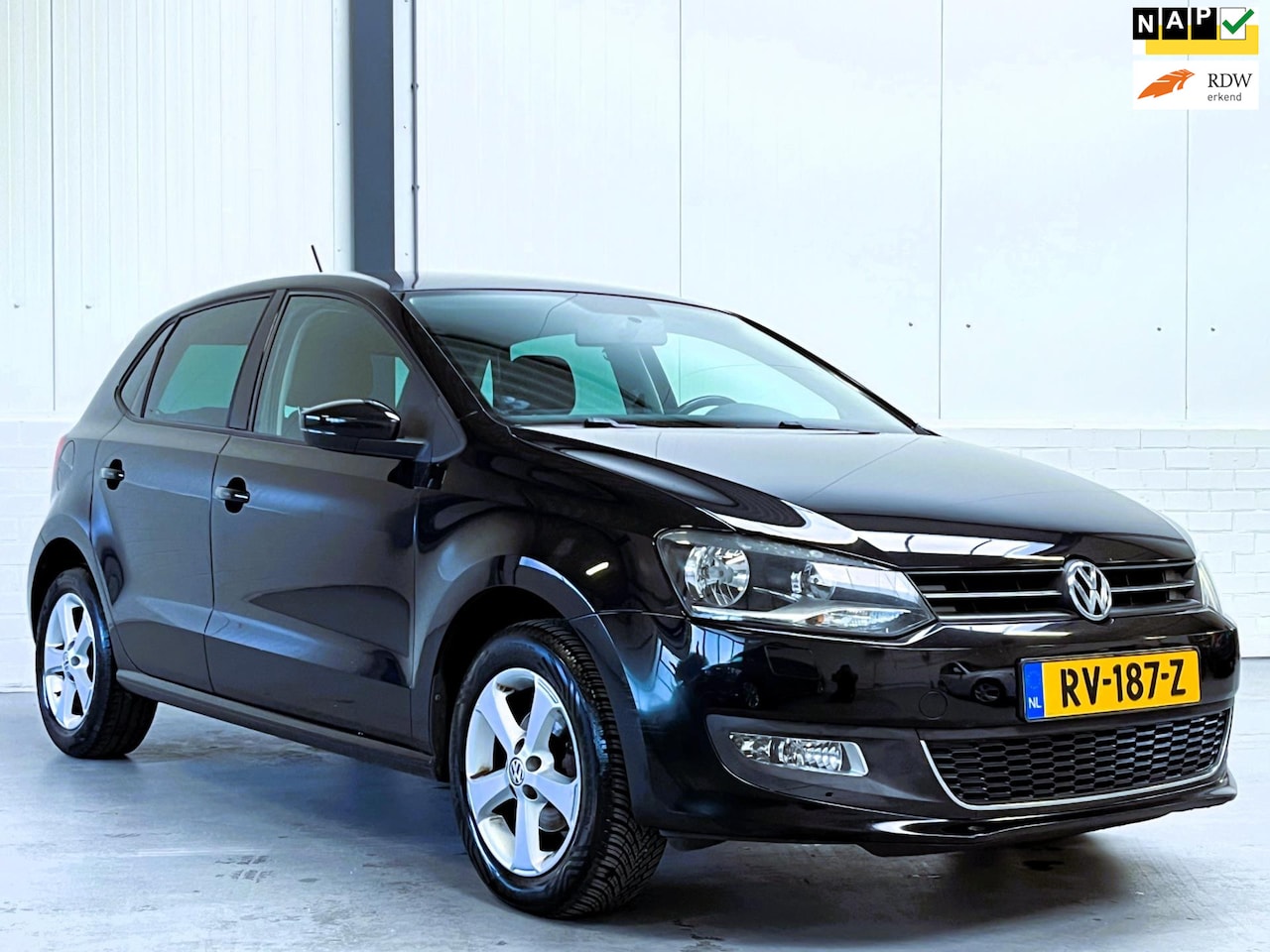 Volkswagen Polo - 1.4-16V Highline PDC|Stoelverwarming - AutoWereld.nl