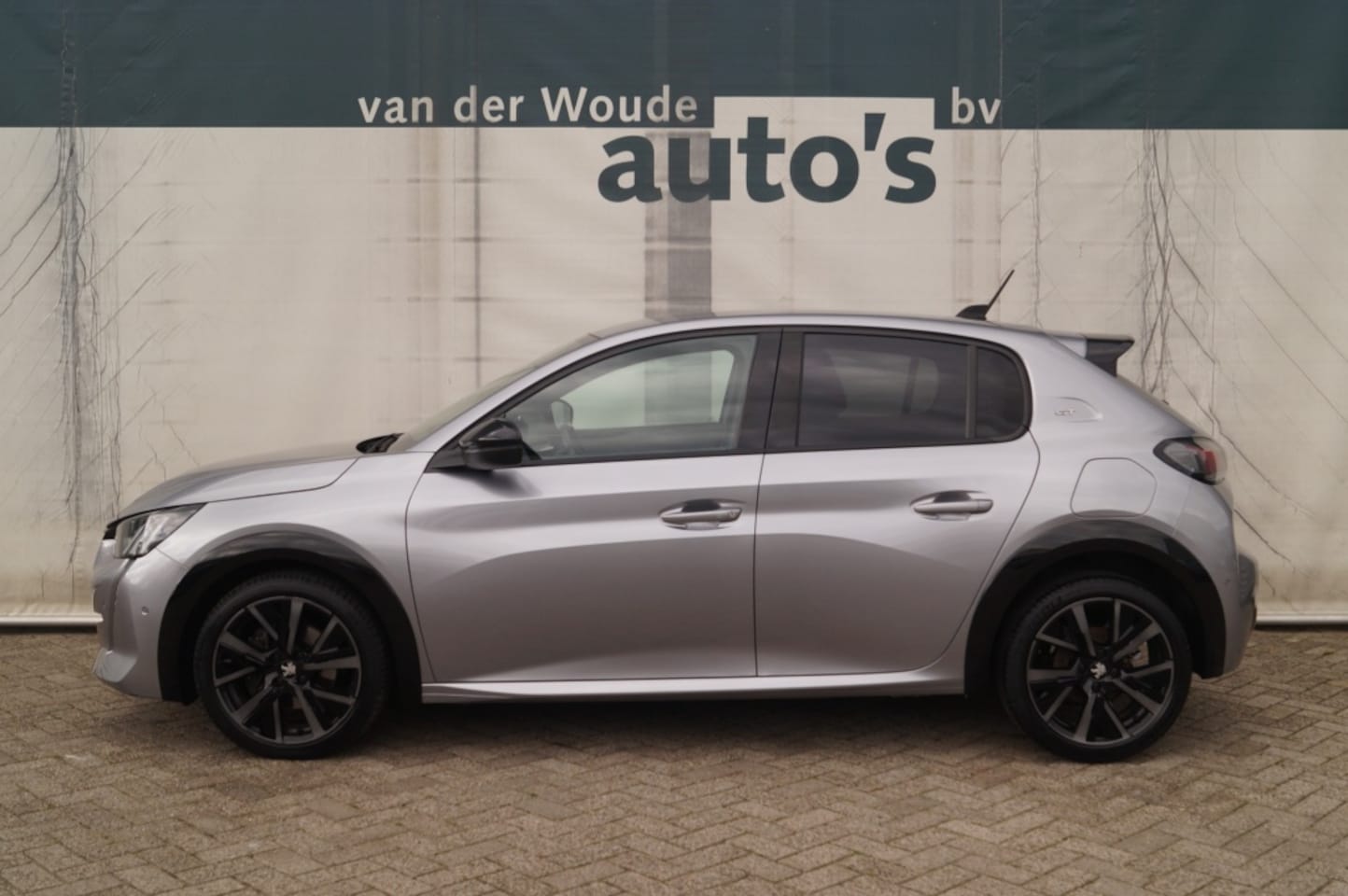 Peugeot 208 - 1.2 PureTech 130pk Automaat GT Pack -LEER-NAVI-ECC- - AutoWereld.nl