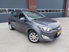 Hyundai i20 - 1.1 CRDi i-Vision AIRCO LMV