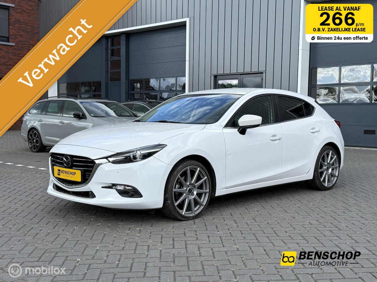 Mazda 3 - 2.0 SkyActiv-G 120 GT-M Navi HUD Bose Leer Cruise LED - AutoWereld.nl