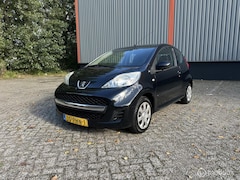 Peugeot 107 - 1.0-12V Millesim 200