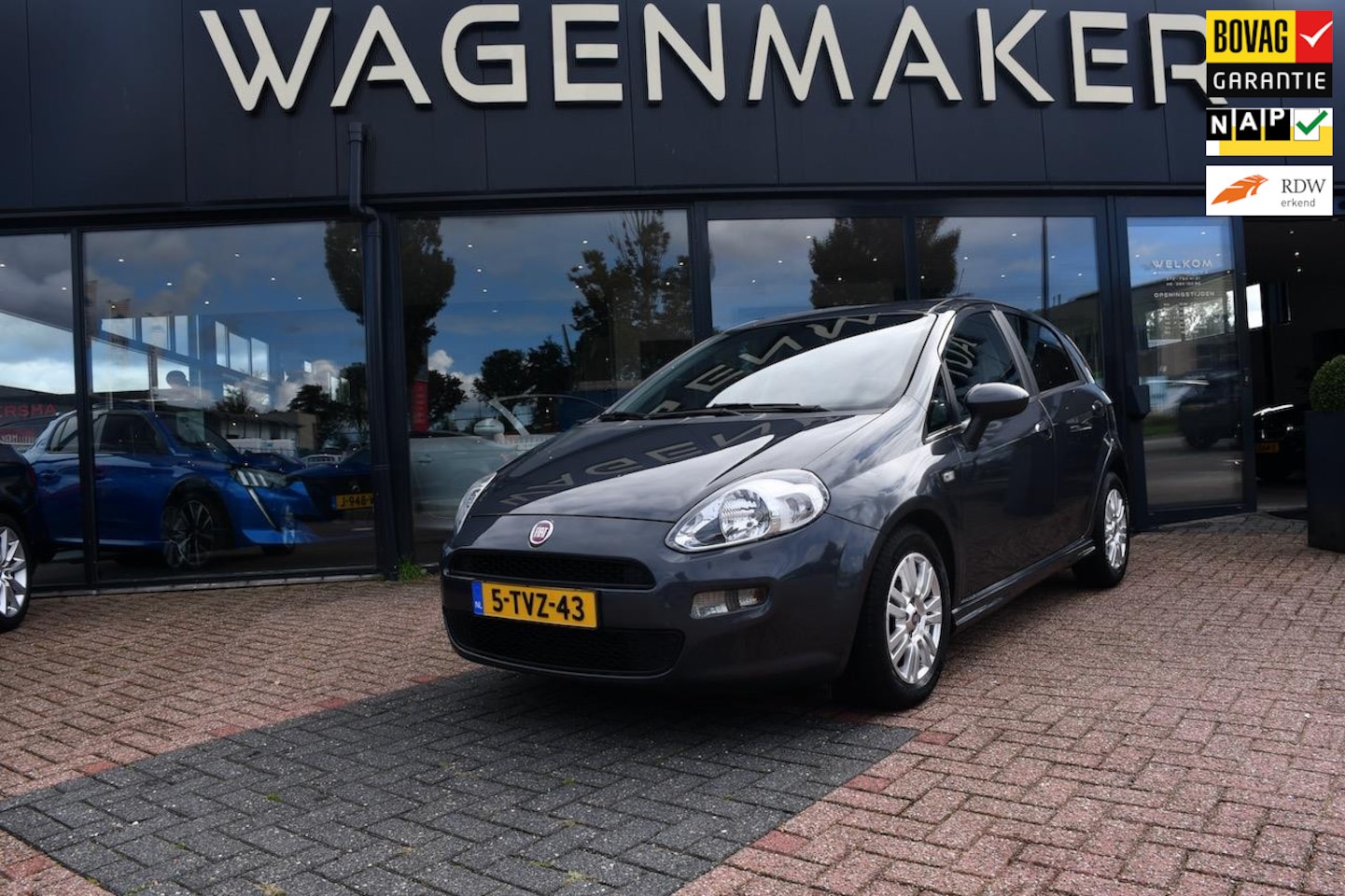 Fiat Punto Evo - 0.9 TwinAir Street Airco|Cruise|Trekhaak|6Bakju - AutoWereld.nl