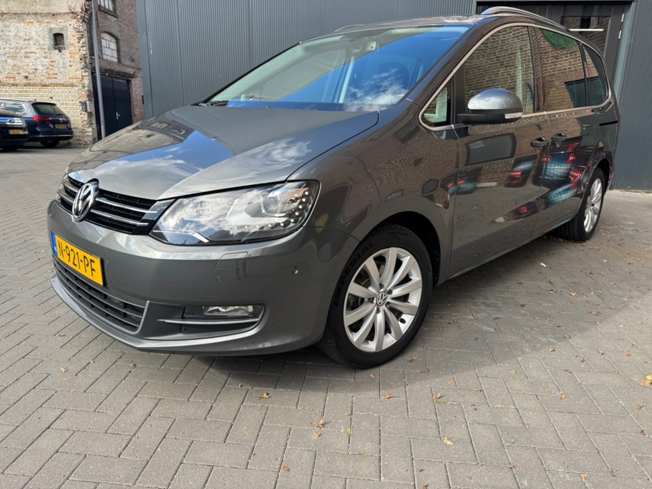 Volkswagen Sharan - 2.0 TSI Highline 7p. Vol met opties - AutoWereld.nl