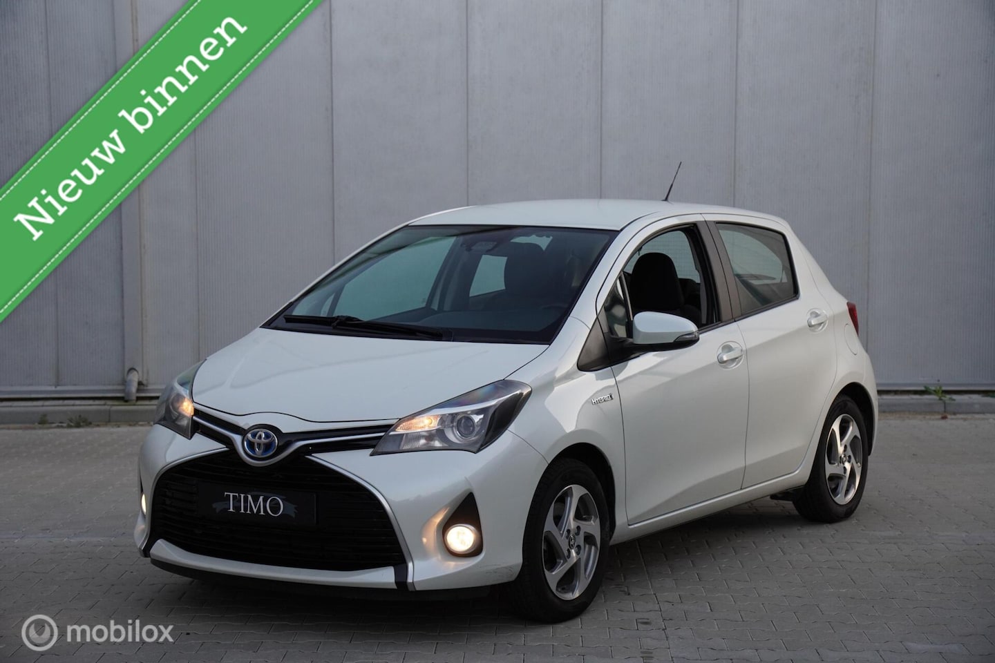 Toyota Yaris - 1.5 Hybrid Lease 20.750 KM! - AutoWereld.nl