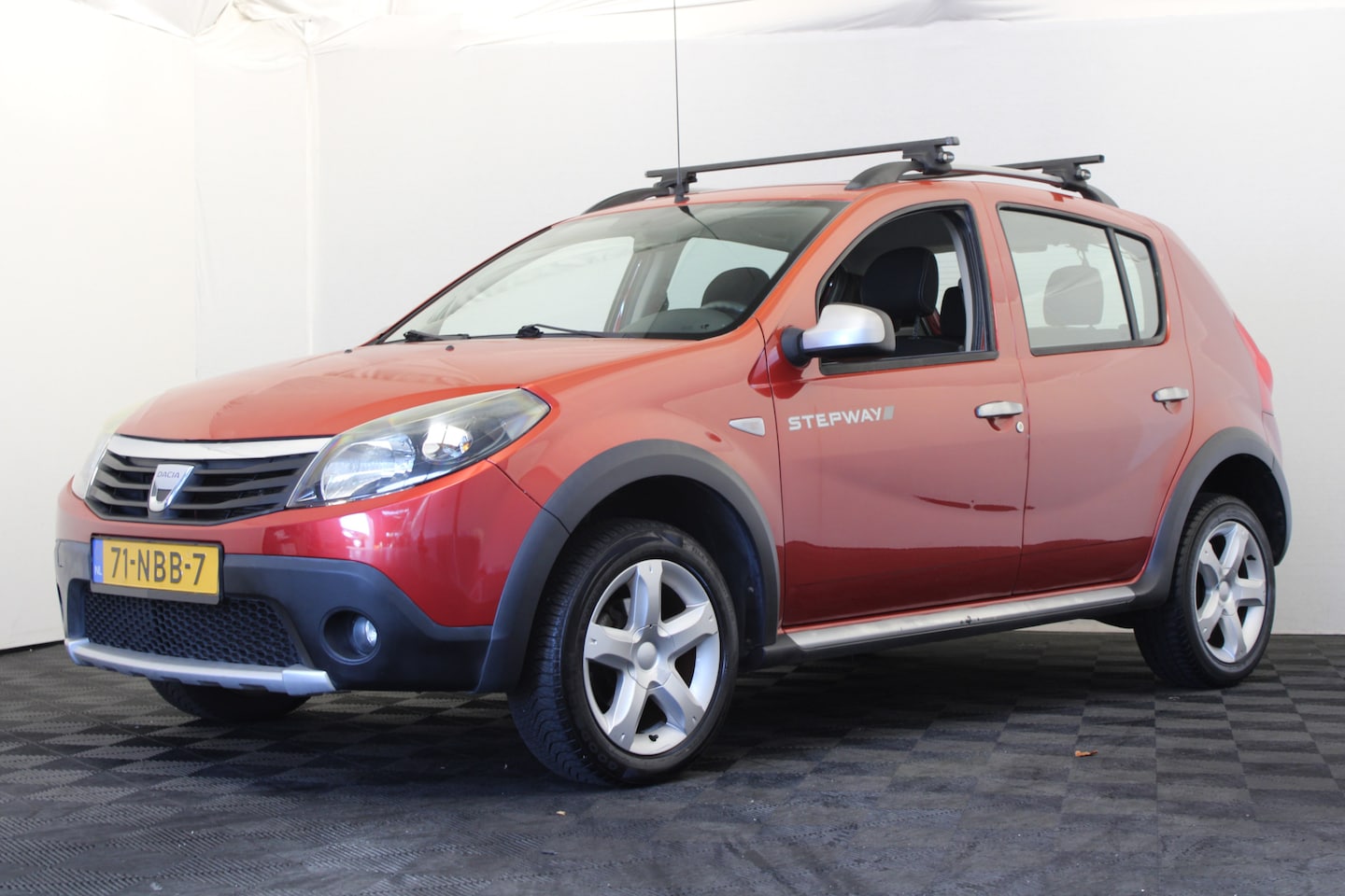 Dacia Sandero Stepway - 1.6 - AutoWereld.nl