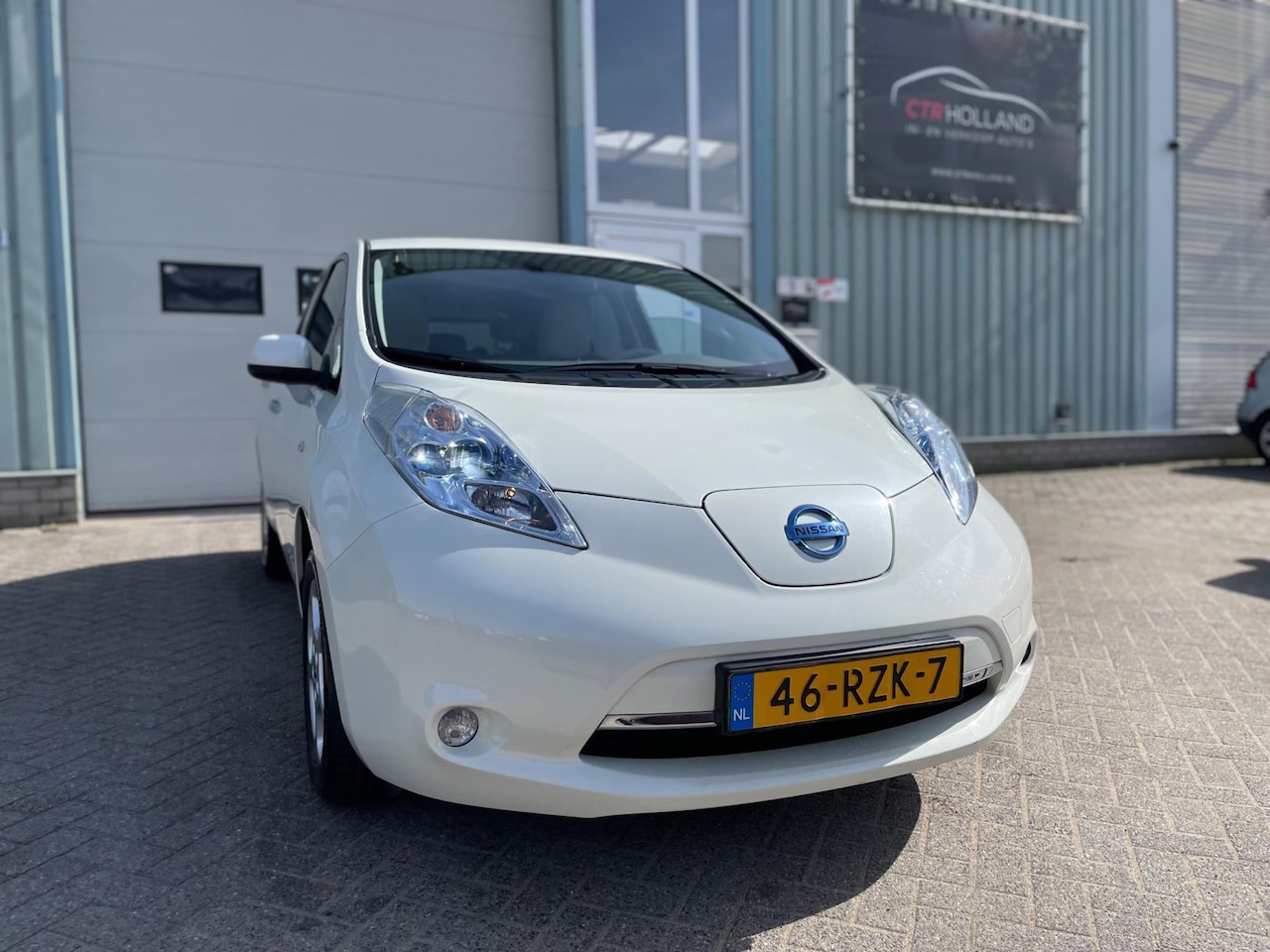 Nissan LEAF - Base 24 kWh (bj 2011) CAMERA|NAV|62130 KM|NIEUWE APK - AutoWereld.nl