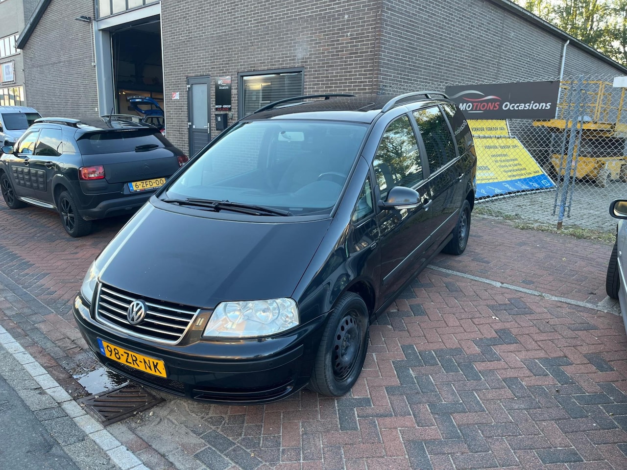 Volkswagen Sharan - 2.0 Comfortline! 7 Persoons! Airco! - AutoWereld.nl