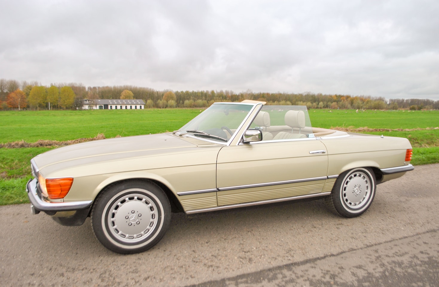 Mercedes-Benz SL-klasse - 380 SL V8 Cabrio R107 Volledige historie! - AutoWereld.nl