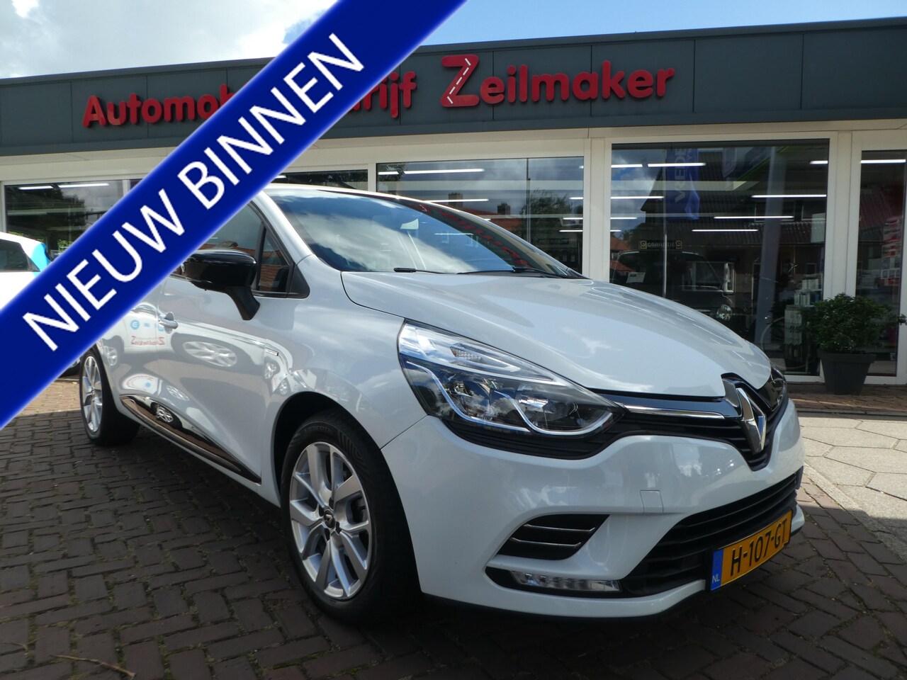 Renault Clio - 0.9 TCe Limited Airco, Navi, LM velgen, Extra donker glas - AutoWereld.nl