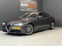 Alfa Romeo Giulia - 2.0T Super 200pk of 310pk Veloce interieur, Schakelflippers