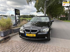 BMW 3-serie - 318i High Executive AIRCO, ELEKT PAKKET, CRUISE, REGENSENSOREN , ACHTER, SPORTVELGEN, MULT