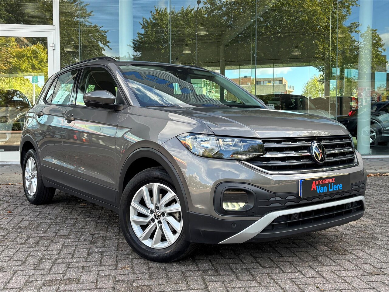 Volkswagen T-Cross - 1.0 TSI 95pk Life|Parkeersensoren|Carplay|Lage Kmstand |Rijklaarprijs incl garantie - AutoWereld.nl