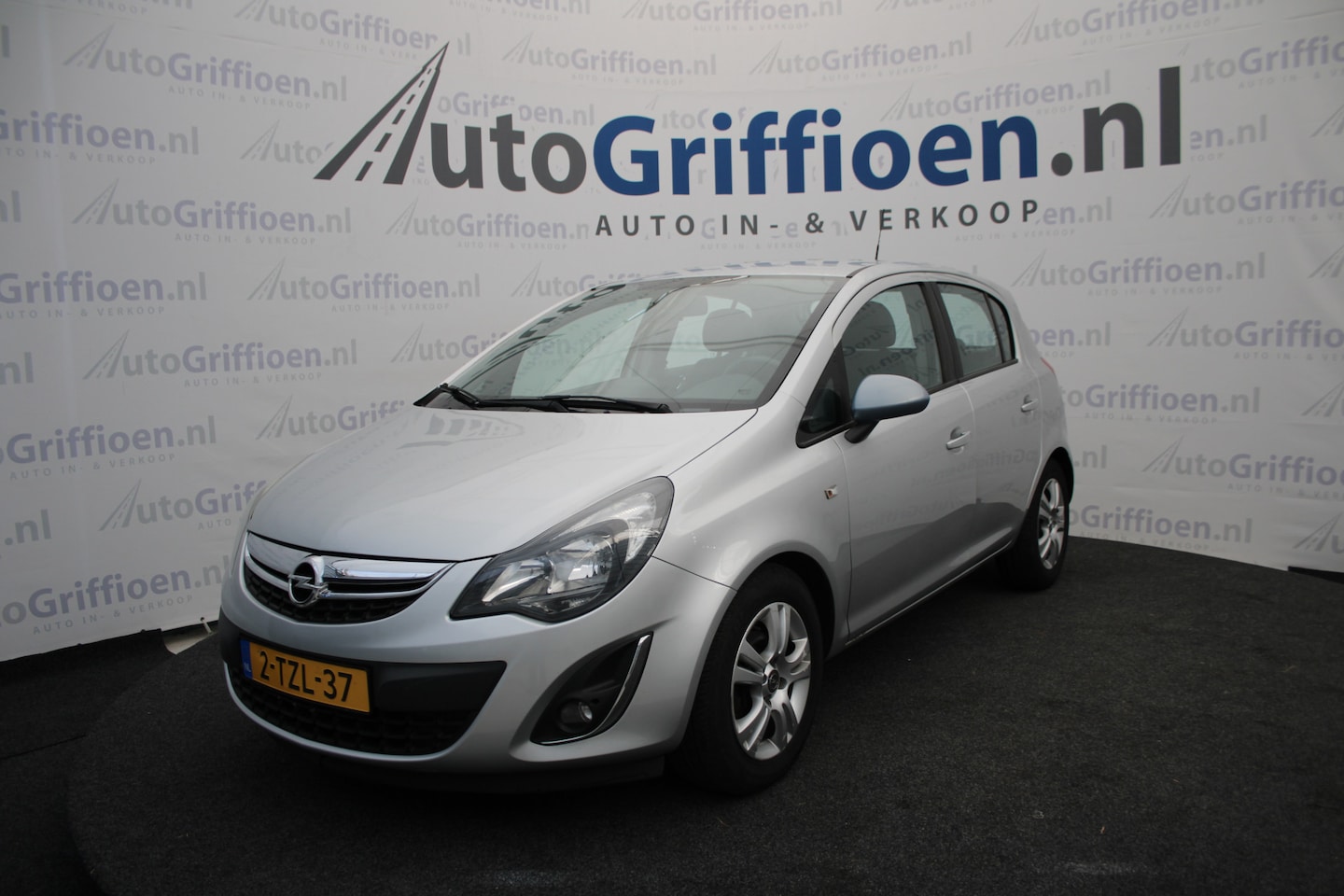 Opel Corsa - 1.4-16V Business+ nette 5-deurs - AutoWereld.nl