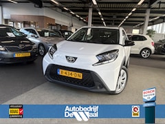 Toyota Aygo X - 1.0 VVT-i 73pk Play 5-drs. ADAPT.CRUISE/CAMERA/CARPLAY/AIRCO
