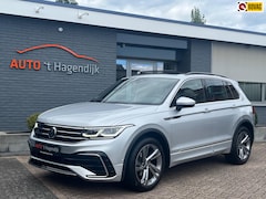 Volkswagen Tiguan - 1.5 TSI 150PK AUT R-Line pano NIEUWSTAAT