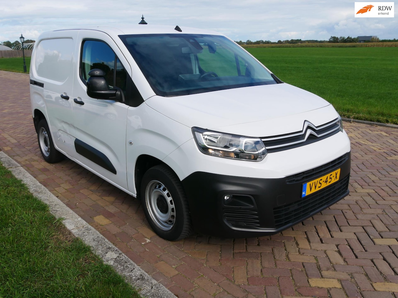 Citroën Berlingo - 1.5 BlueHDi 100 S&S L1 >> 2023 << ** 8299 EX BTW ** - AutoWereld.nl