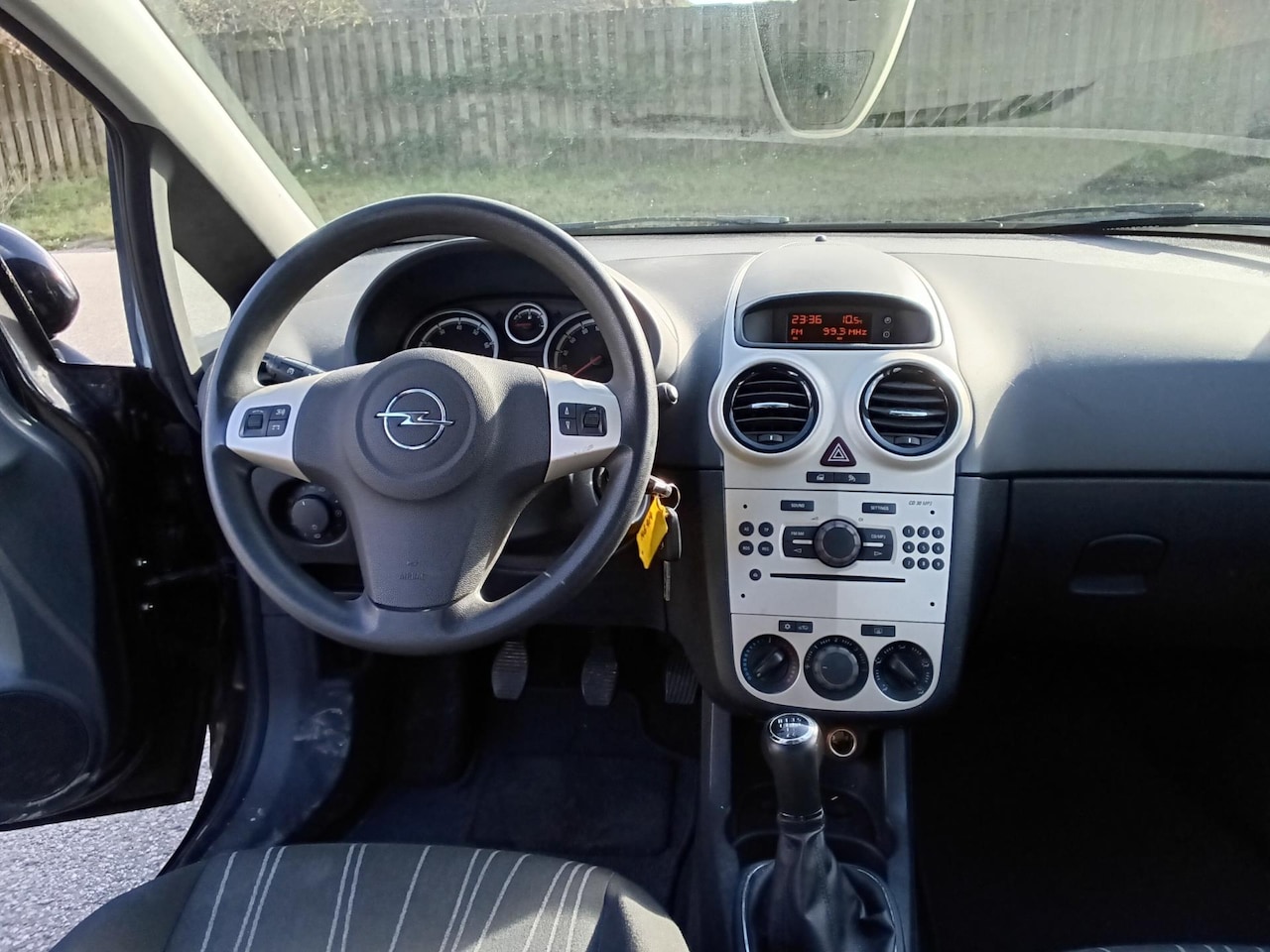 Opel Corsa - 1.4-16V Enjoy 146000km NAP