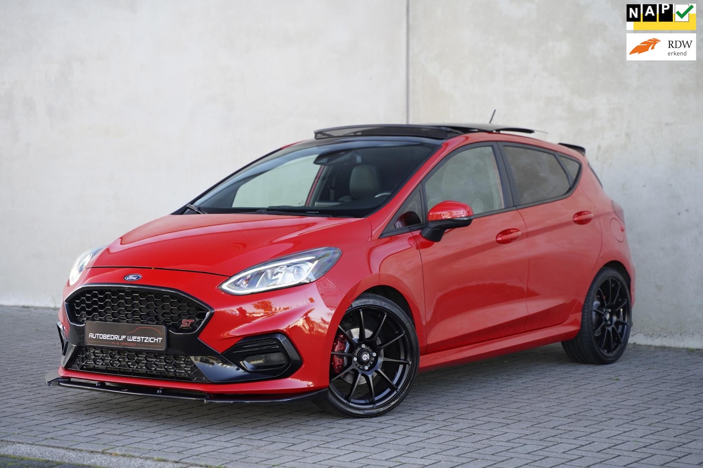 Ford Fiesta - 1.5 EcoBoost ST-3 200pk Panoramadak Milltek B&O - AutoWereld.nl