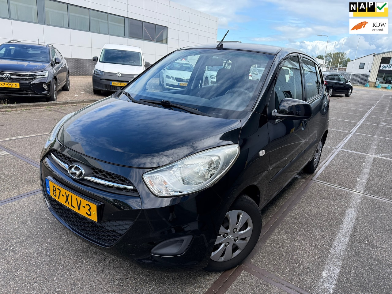 Hyundai i10 - 1.1 i-Drive Cool / 1 JAAR APK / AIRCO / NAP / 5DRS / BOEKJES/ ZEER NETTE AUTO!!! - AutoWereld.nl