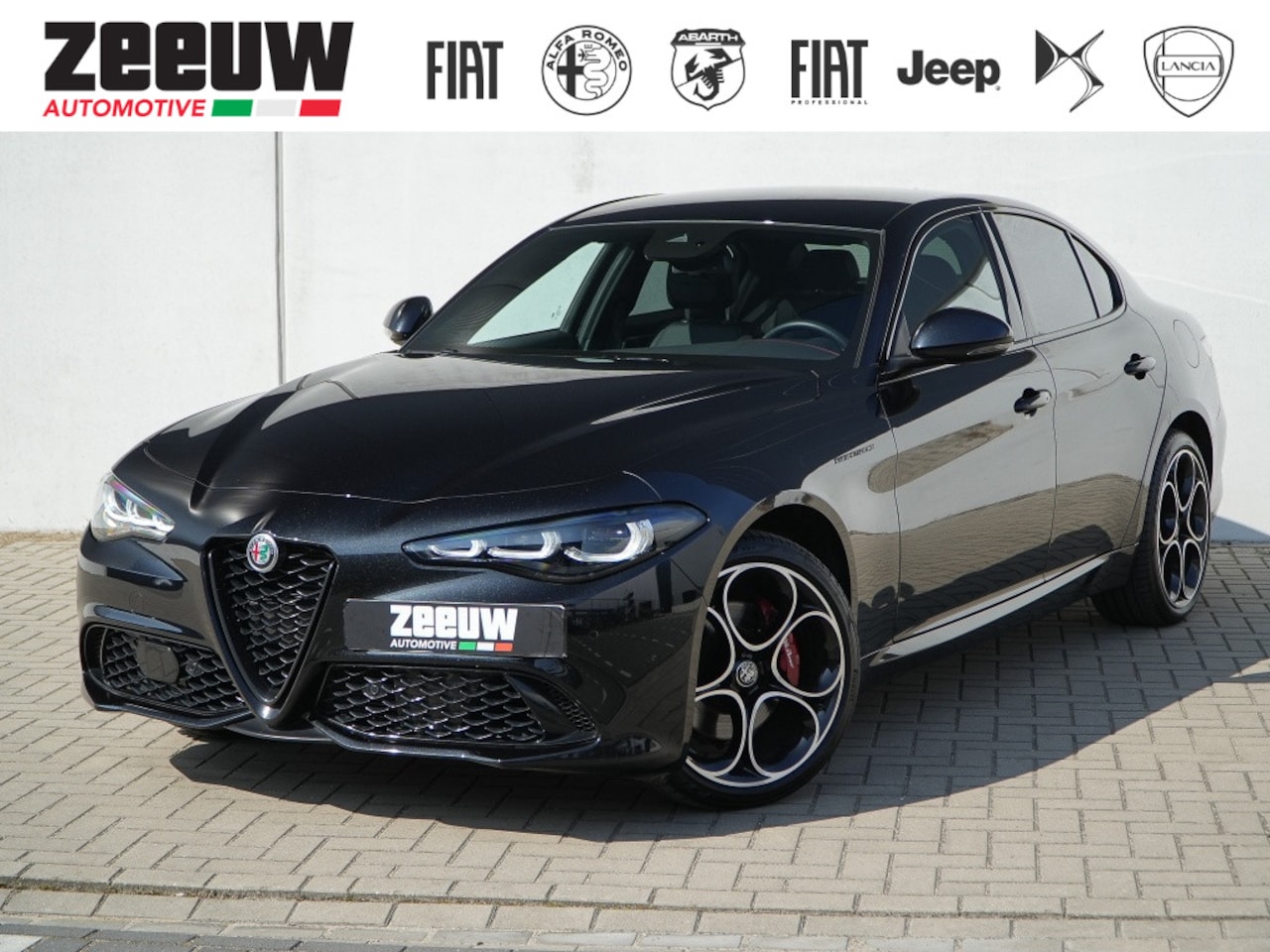 Alfa Romeo Giulia - 2.0 Turbo 280 PK Competizione Q4 AWD | Harman | Veloce | 19" - AutoWereld.nl