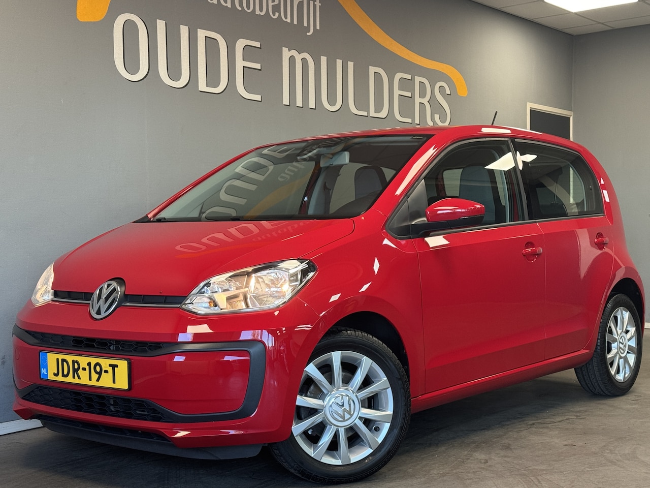 Volkswagen Up! - 1.0 Cruise/Parkeersensoren/Bluetooth - AutoWereld.nl