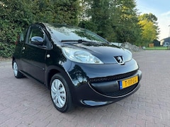 Peugeot 107 - 1.0-12v XR NIEUWE APK