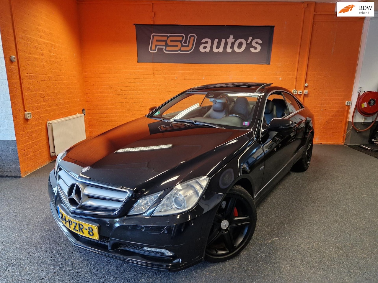 Mercedes-Benz E-klasse Coupé - 350 CDI Elegance / Automaat / Pano-schuifdak / Navi / Airco ECC - AutoWereld.nl