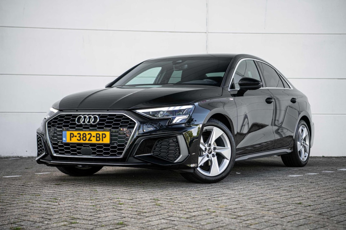 Audi A3 Limousine - 35 TFSI 150pk AUT. 2x S-line |ACC|Leder|LED|Navi|NL-Auto| - AutoWereld.nl