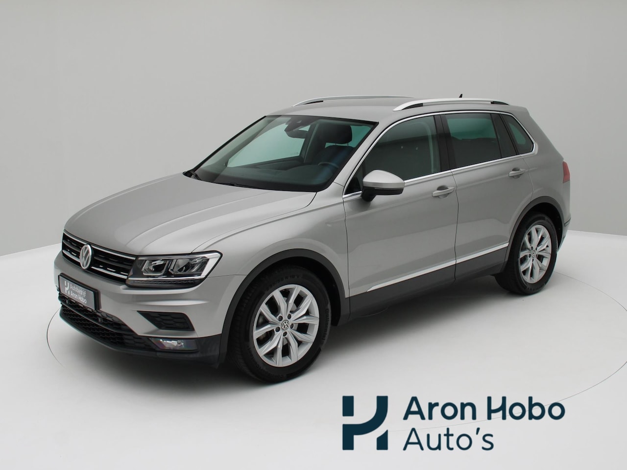 Volkswagen Tiguan - 1.4 TSI ACT Comfortline Business Camera, Trekhaak, Carplay - AutoWereld.nl