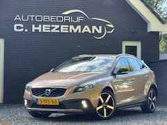 Volvo V40 Cross Country - 1.6 T4 Momentum DEALER OH Navigatie LED NIEUWSTAAT Cruise Control