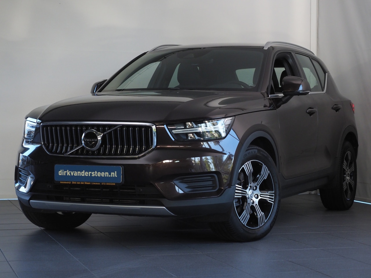 Volvo XC40 - 2.0 T4 Inscription | Stoelverwarming | 360° Camera | Dodehoekdetectie | Parkeersensoren Vo - AutoWereld.nl