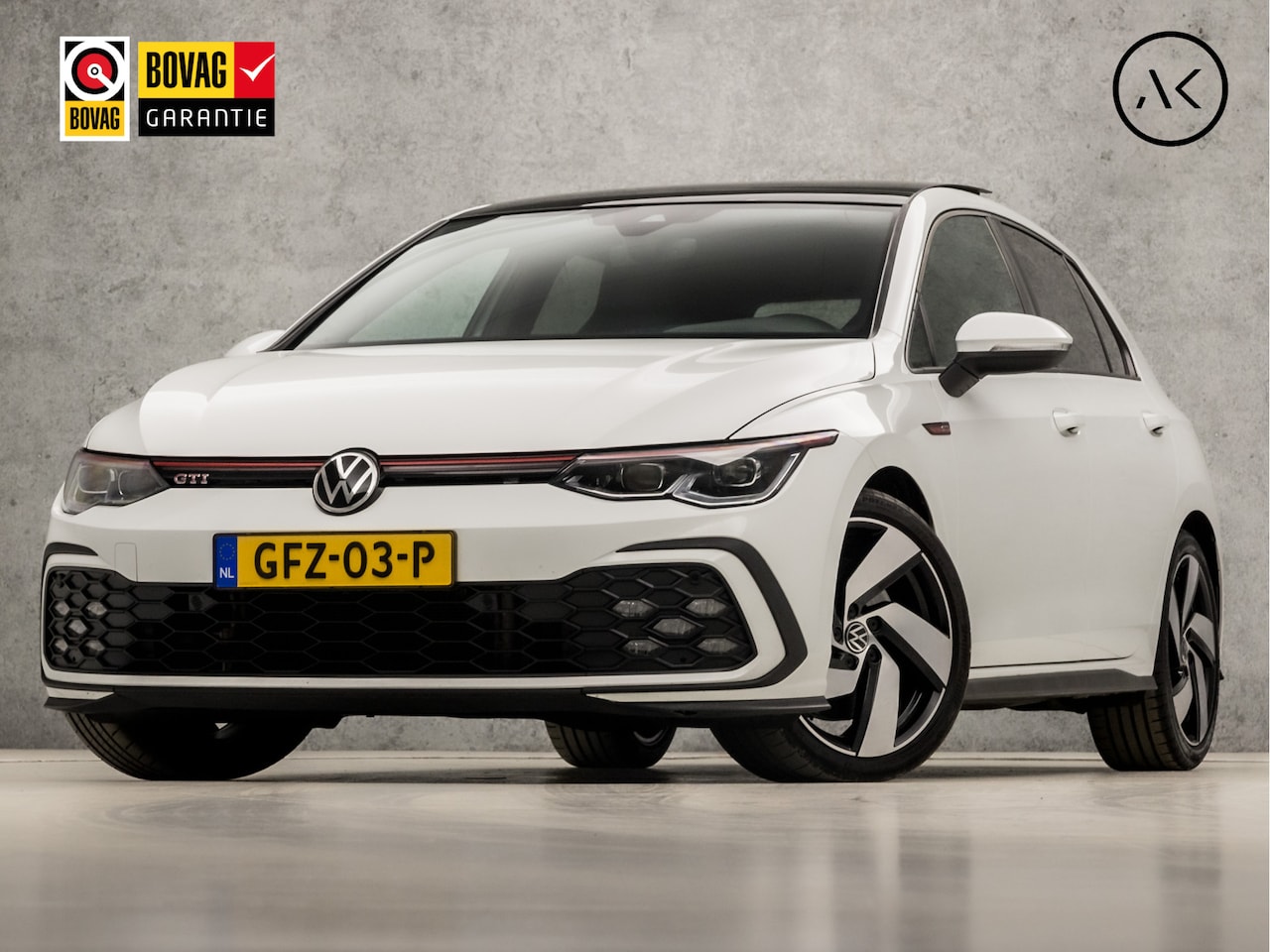 Volkswagen Golf - 2.0 TSI GTI 245Pk Automaat (SCHUIFDAK, APPLE CARPLAY, GROOT NAVI, DYNAMISCHE KNIPPERLICHTE - AutoWereld.nl