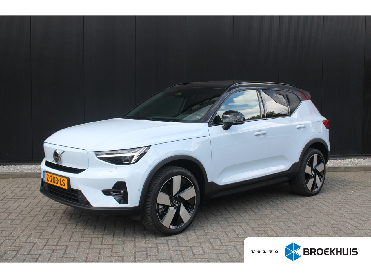 Volvo XC40 - Single Motor Extended Range Ultra | 20" | Pixel LED | Microtech / Nubuck bekleding | Getin - AutoWereld.nl