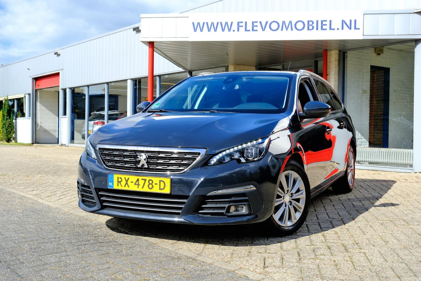 Peugeot 308 SW - 1.6 BlueHDI Premium Aut. Pano|1e Eig|Navi|Cam|Clima|LMV - AutoWereld.nl