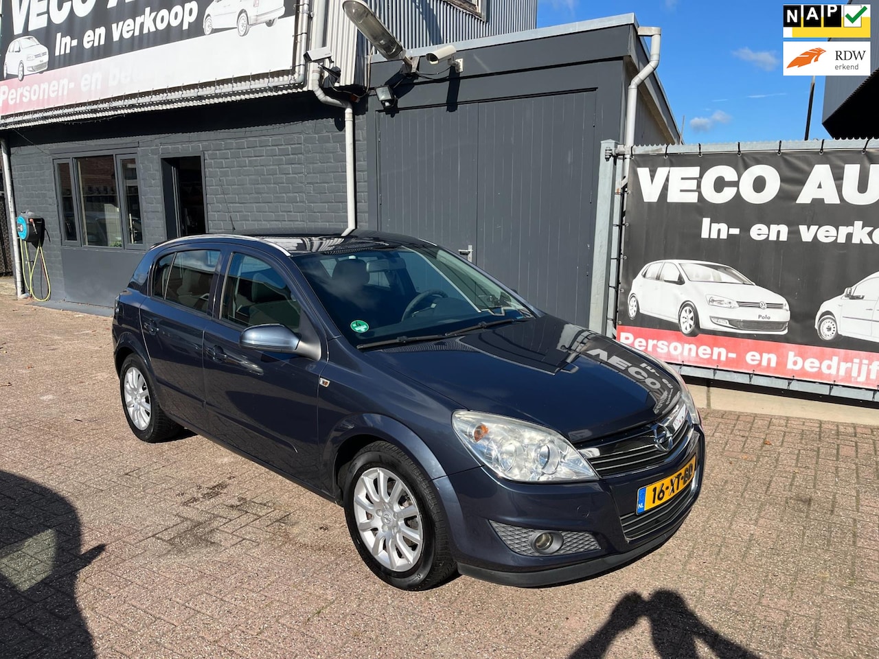 Opel Astra - 1.6 Temptation airco nette auto - AutoWereld.nl