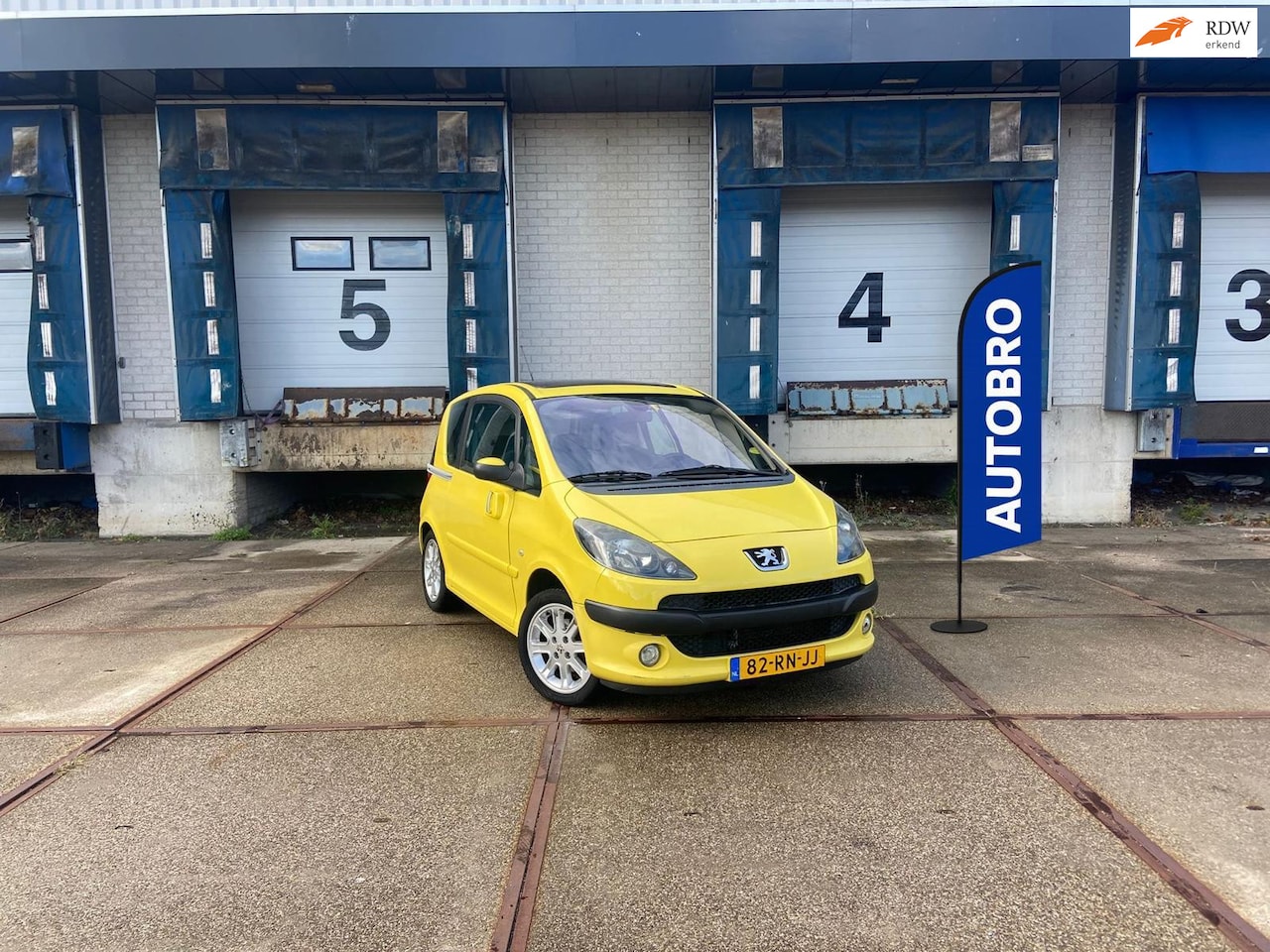 Peugeot 1007 - 1.6-16V Sporty 1.6-16V Sporty (2XPano+AUTO+Airco+Cruis C +NAP) - AutoWereld.nl
