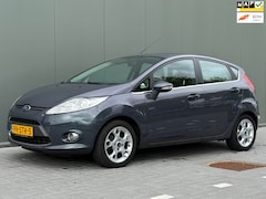 Ford Fiesta - 1.4 Titanium Airco|Nieuwe Distributie|Apk|Nap|Trekhaak|Goed onderhouden