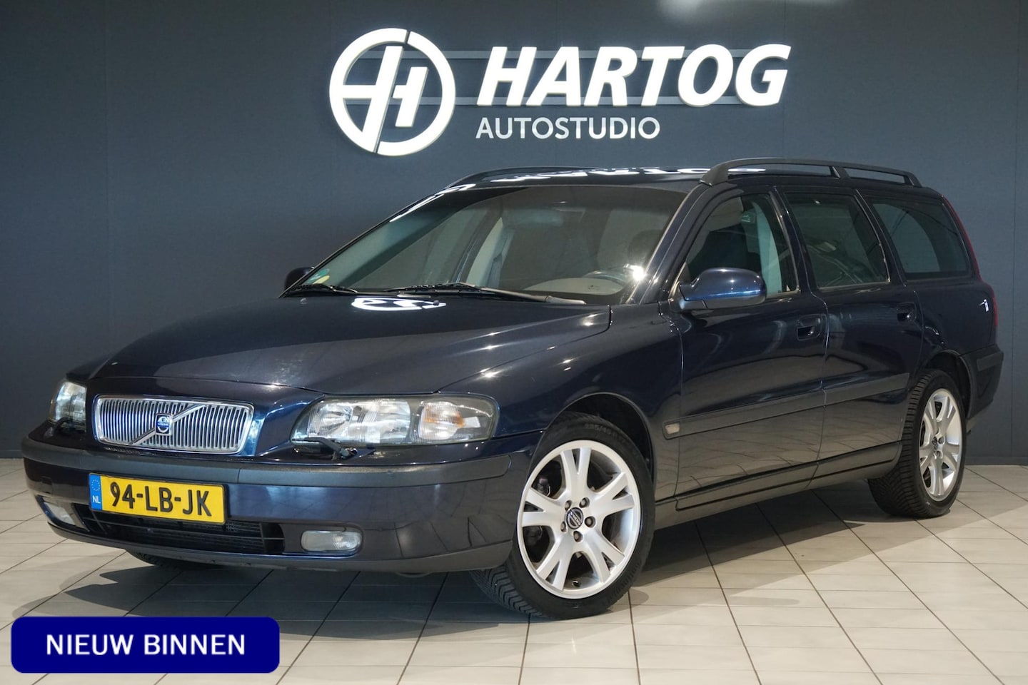 Volvo V70 - 2.4 Comfort Line 5 cilinder + TREKHAAK / CLIMATE CONTROL / CRUISE CONTROL - AutoWereld.nl