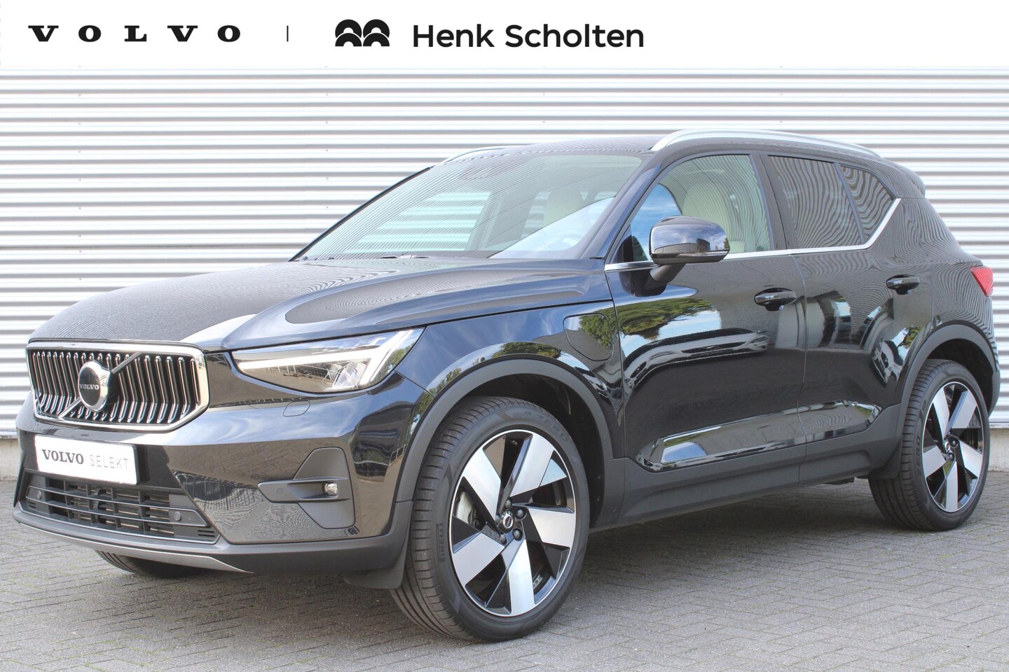 Volvo XC40 - T5 Automaat Recharge R-Design | Lederen/stof Bekleding | Lichtmetalen Velgen 5-Spaaks 20" - AutoWereld.nl