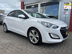 Hyundai i30 - 1.4i Navigatie/Camera/Cruise