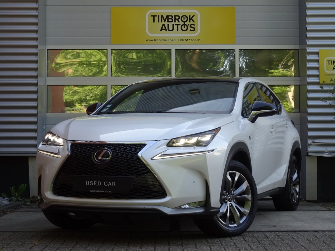 Lexus NX - 300h AWD F-Sport *Triple LED/Pano/HUD/Trekhaak* - AutoWereld.nl