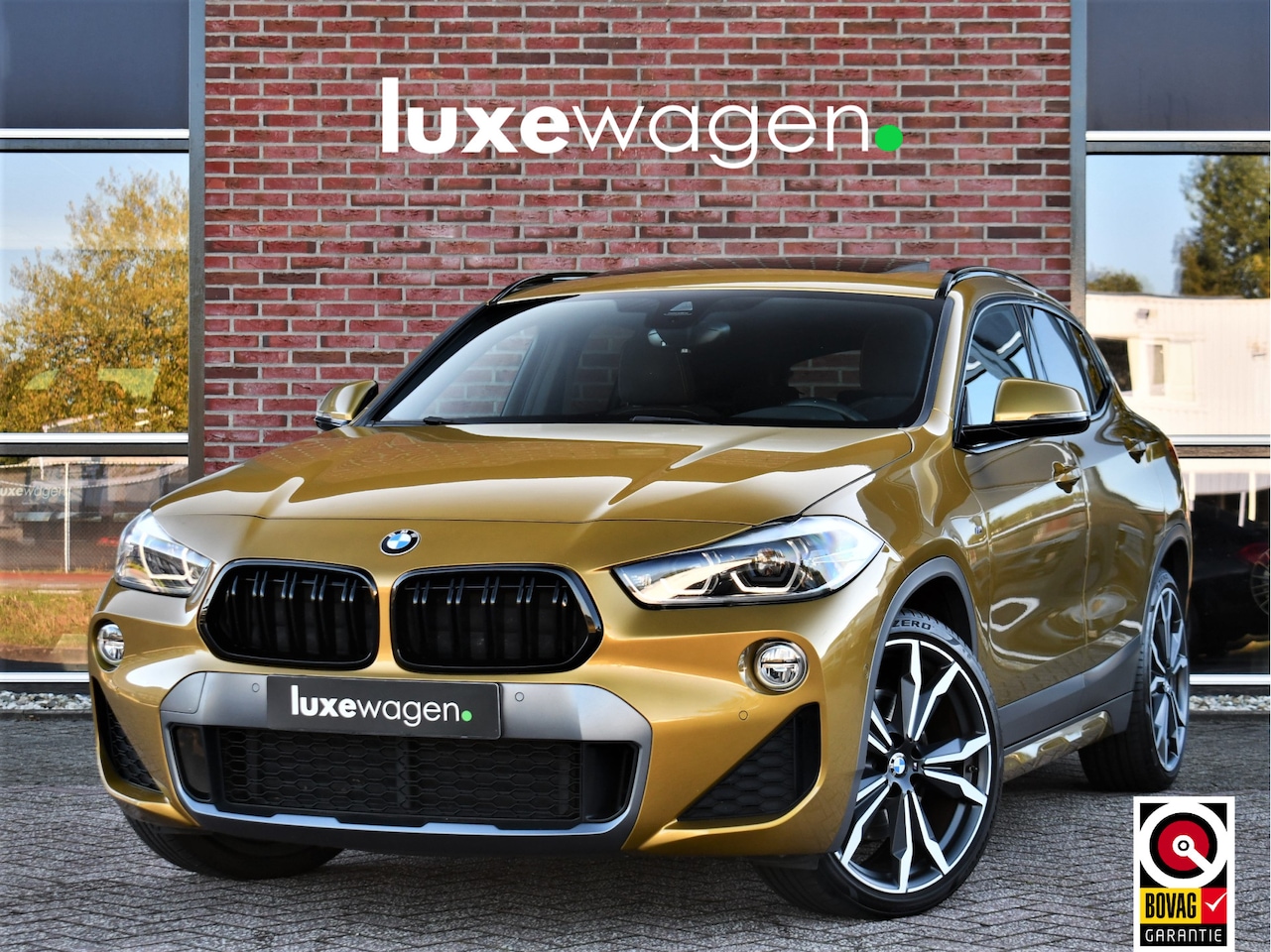 BMW X2 - sDrive20i M-Sport X Pano Trekh HUD Carplay Camera HiFi 20inch - AutoWereld.nl