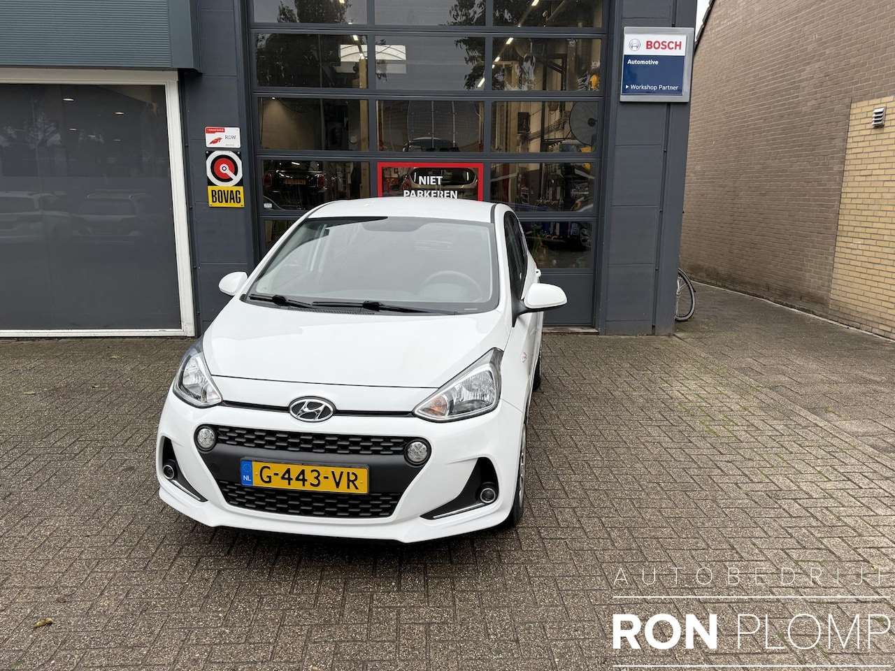 Hyundai i10 - 1.0i Comfort / Airco/ Navigatie/ Cruise/ Apple carplay/ PDC/ LED - AutoWereld.nl