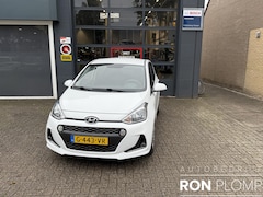 Hyundai i10 - 1.0i Comfort / Airco/ Navigatie/ Cruise/ Apple carplay/ PDC/ LED