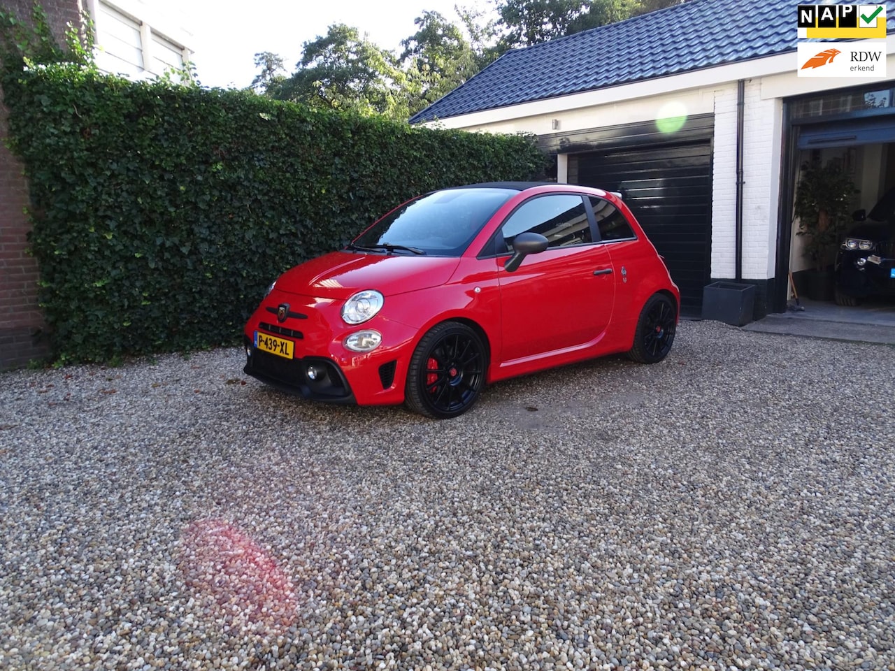 Fiat 500 Abarth - Cabrio 1.4 T-Jet Competizione 70th Anniversary - AutoWereld.nl