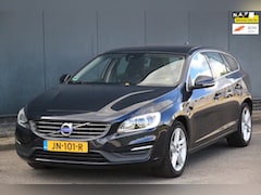 Volvo V60 - 2.0 D3 Nordic+ Xenon/Stoelverwarming/Parkeersensor/Navigatie