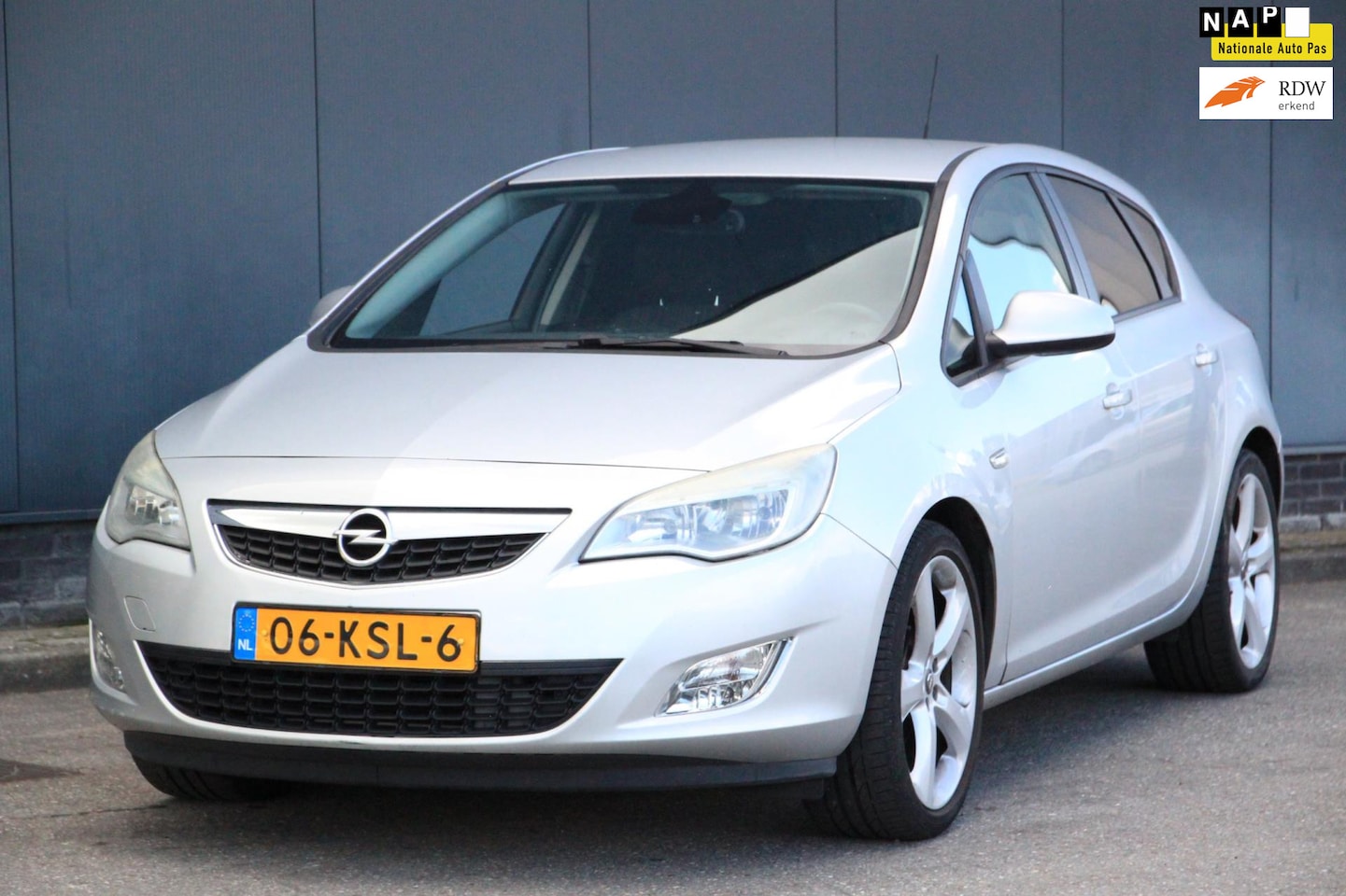 Opel Astra - 1.6 Edition Navigatie/Camera/Airco/Cruise/Apk 08-2026 - AutoWereld.nl