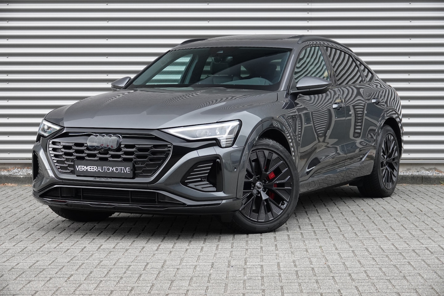 Audi Q8 Sportback e-tron - 55 quattro S Edition Competition 115 kWh | Pano | Trekhaak | Memory | B&O | - AutoWereld.nl