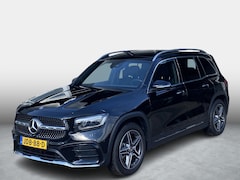 Mercedes-Benz GLB - 200 AMG | Trekhaak | Panoramadak